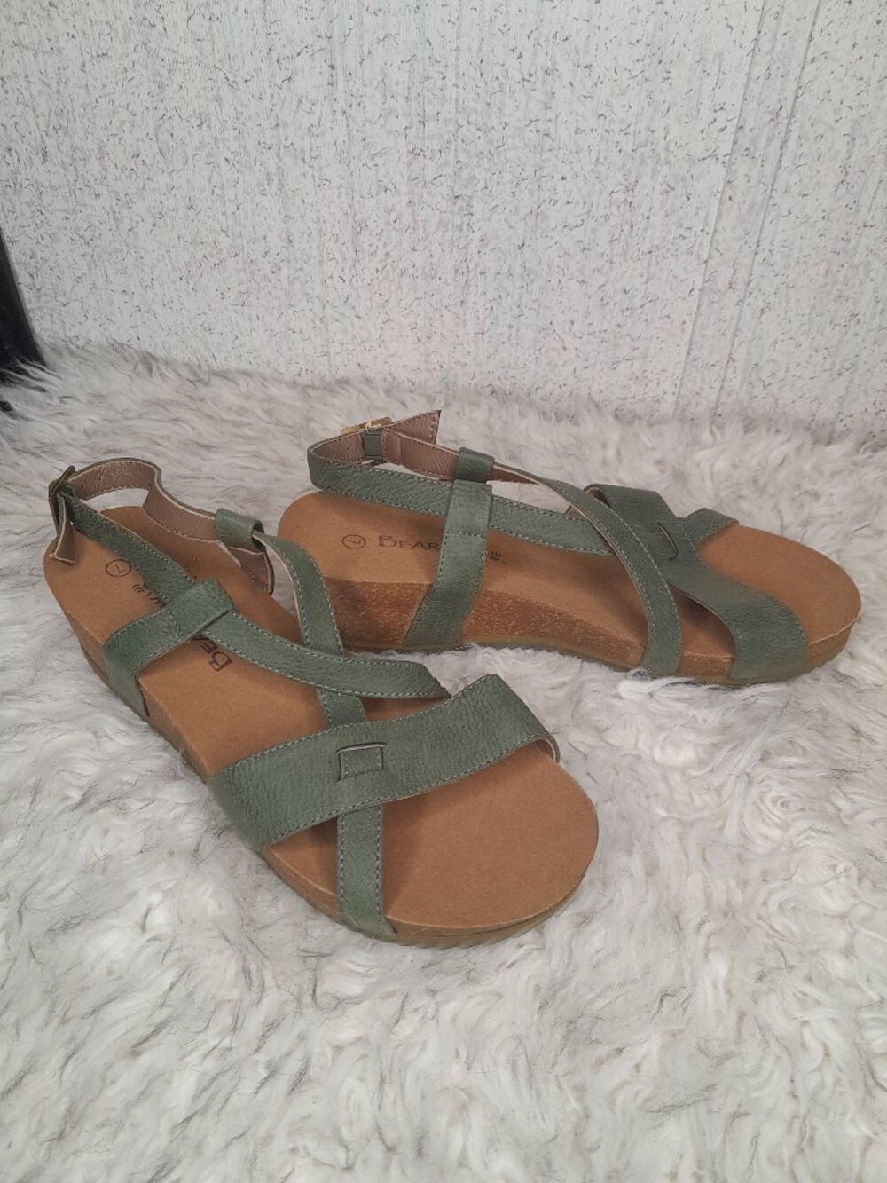 NWOT Women's Bearpaw Diana Sandals-Size 7 Strappy Cork Wedge Comfortable Green